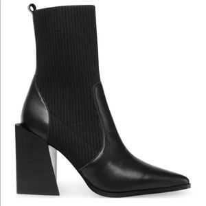 Steve Madden Tackle Black Leather Boots size 8